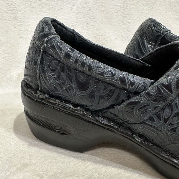 BOC Born Concept Peggy Paisely Clogs Embossed Slip On Blue BC4630 Women Size 7 - Picture 9 of 14